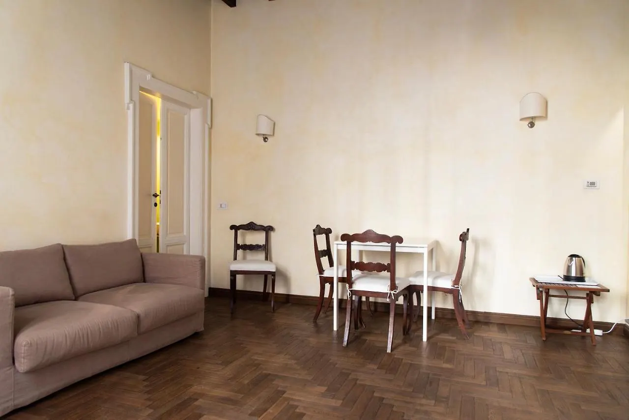 Apartment Youhosty - Ugo Bassi Milan Italy