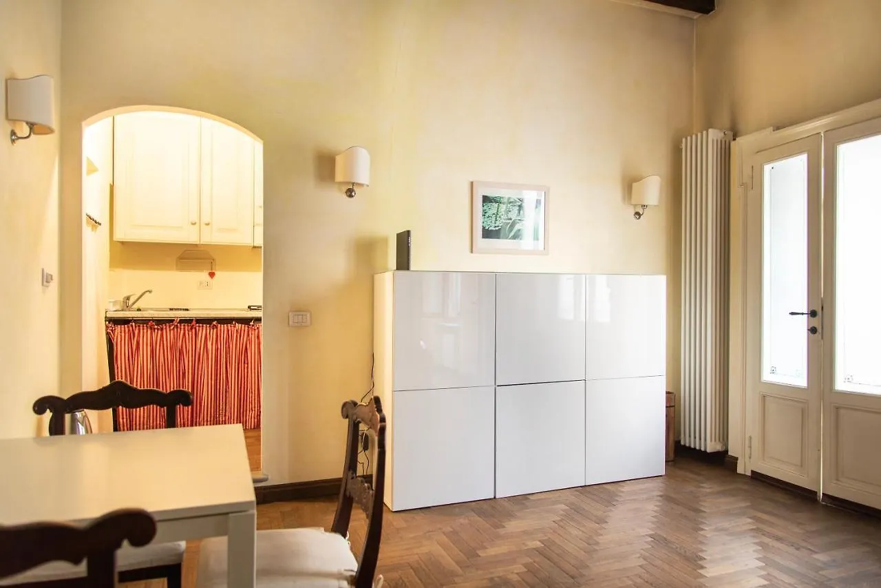 Youhosty - Ugo Bassi Milan Apartment
